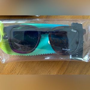 Quay sunglasses brand new never worn